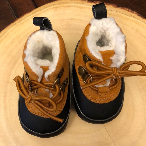 Carter's Other - Carter’s baby unisex winter boots.